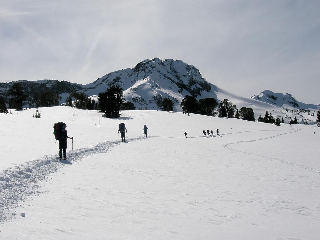 Group on Way to Winnemucca Lake.JPG