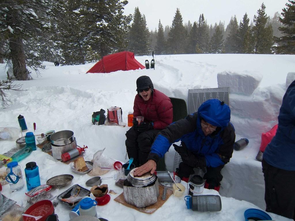 snowcamping-group2-trip-1-carson-pass-snopark (7 of 11)